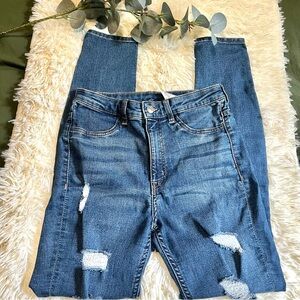 DIVIDED Distressed Skinny Jeans